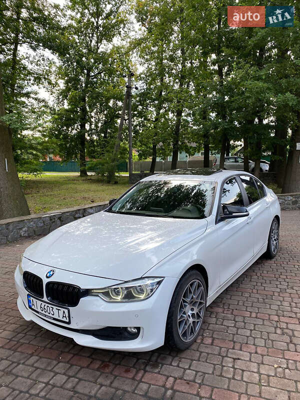 Седан BMW 3 Series 2014 в Буче