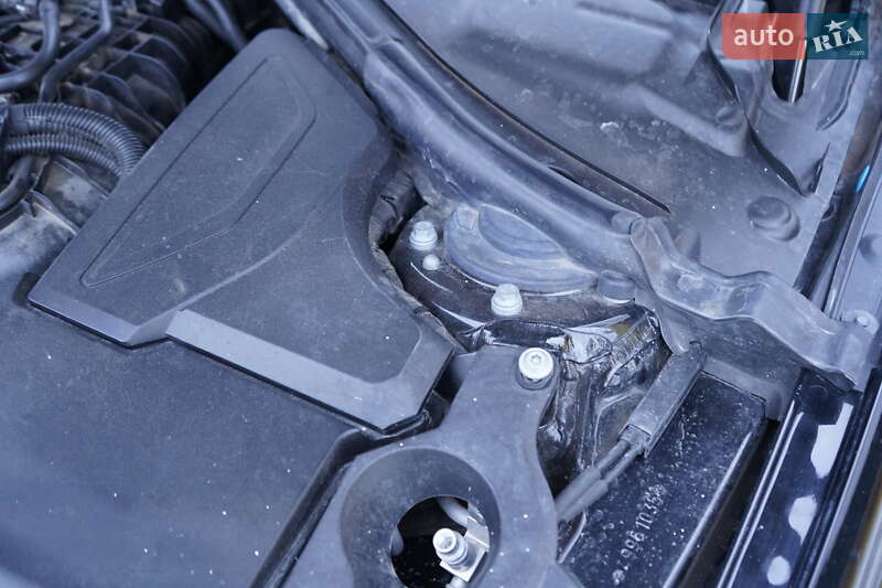 Седан BMW 3 Series 2018 в Попельне