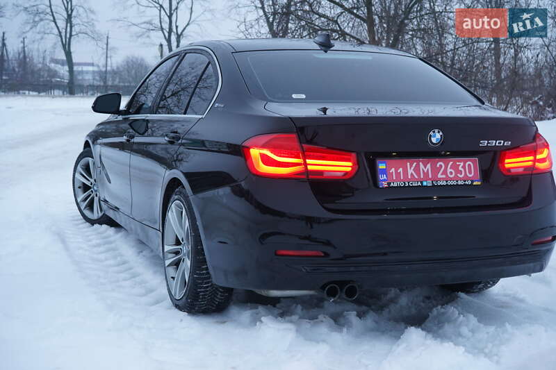 Седан BMW 3 Series 2018 в Попельне