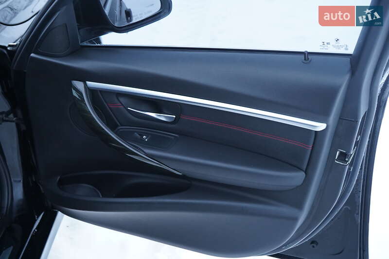 Седан BMW 3 Series 2018 в Попельне