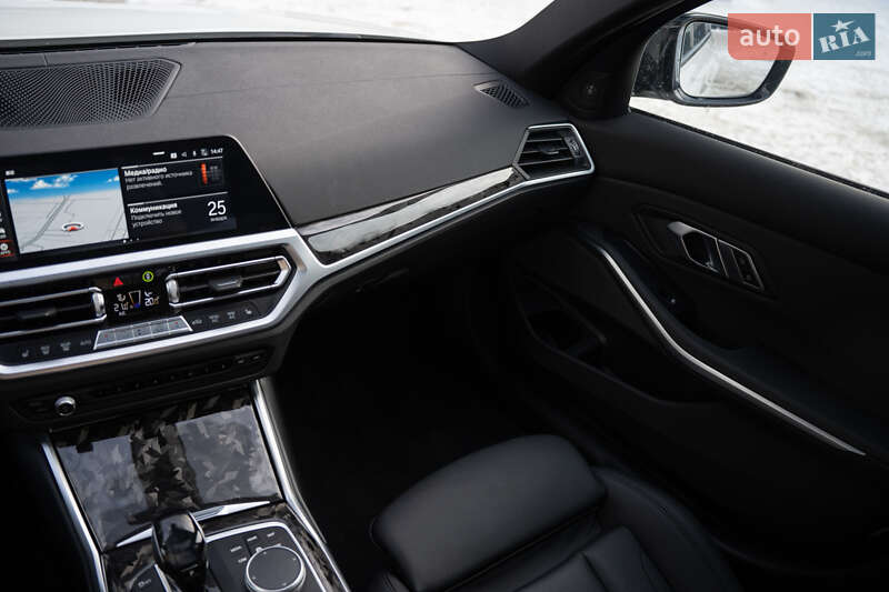 Седан BMW 3 Series 2020 в Киеве