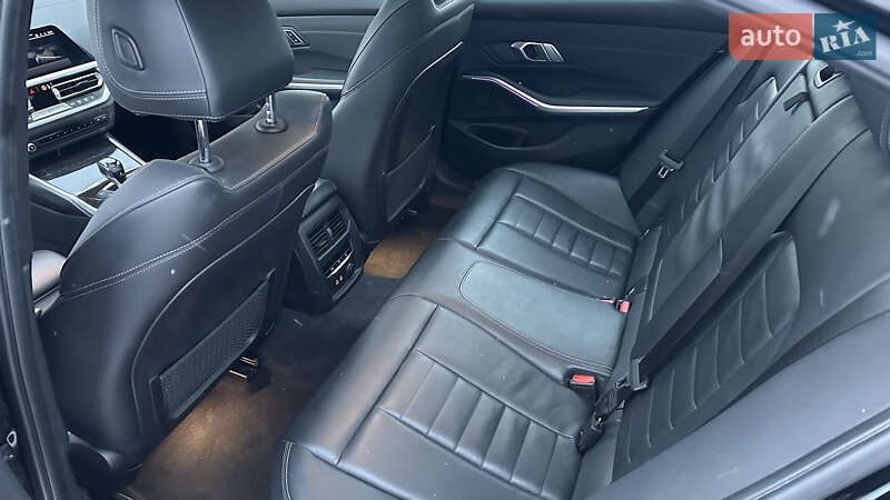 Седан BMW 3 Series 2019 в Виннице