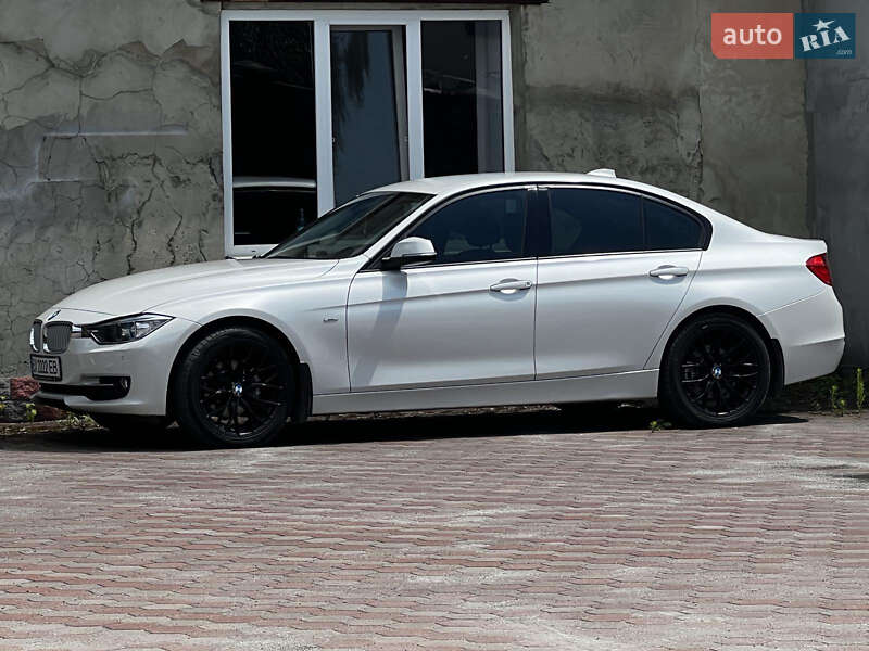 Седан BMW 3 Series 2013 в Полонном