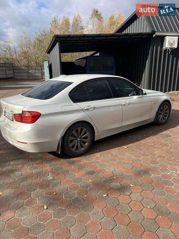 Седан BMW 3 Series 2013 в Полонном