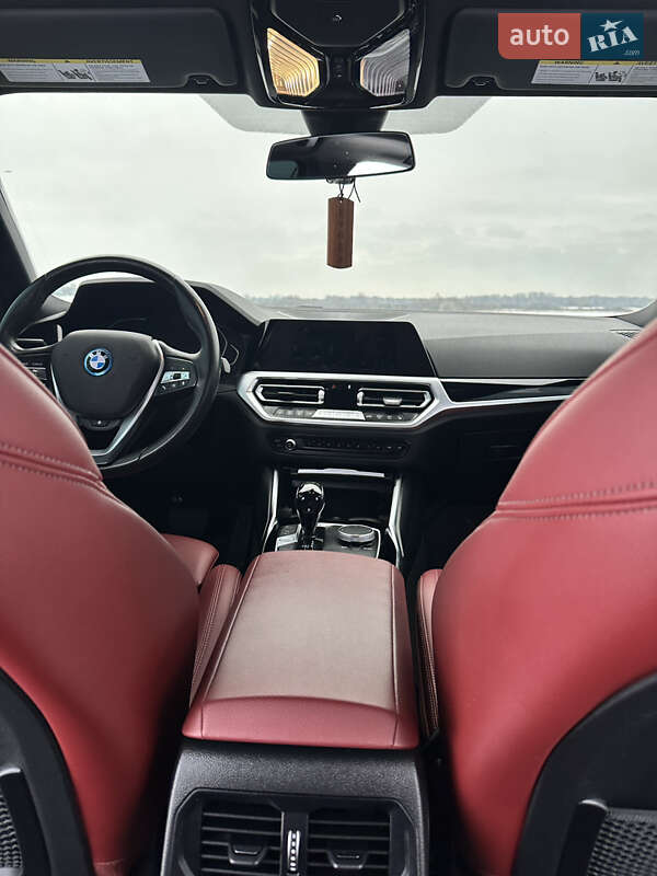 Седан BMW 3 Series 2022 в Киеве фото 12 Седан BMW 3 Series 2022 в Киеве