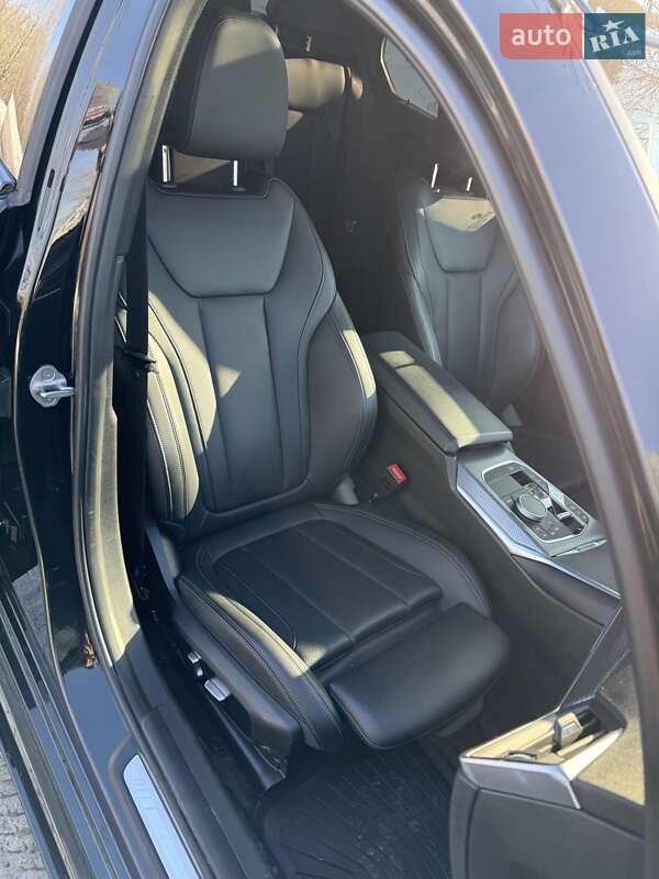 Седан BMW 3 Series 2022 в Киеве