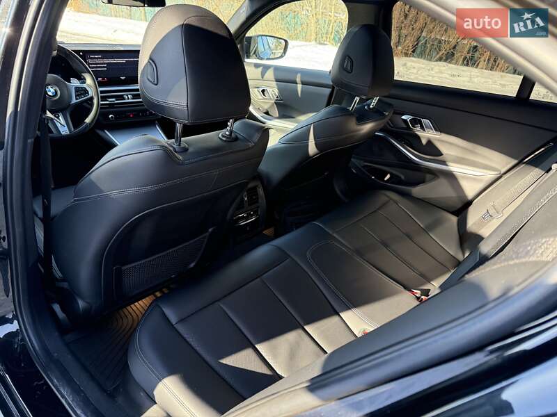 Седан BMW 3 Series 2022 в Киеве