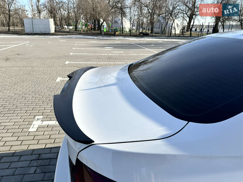 Седан BMW 3 Series 2012 в Запорожье