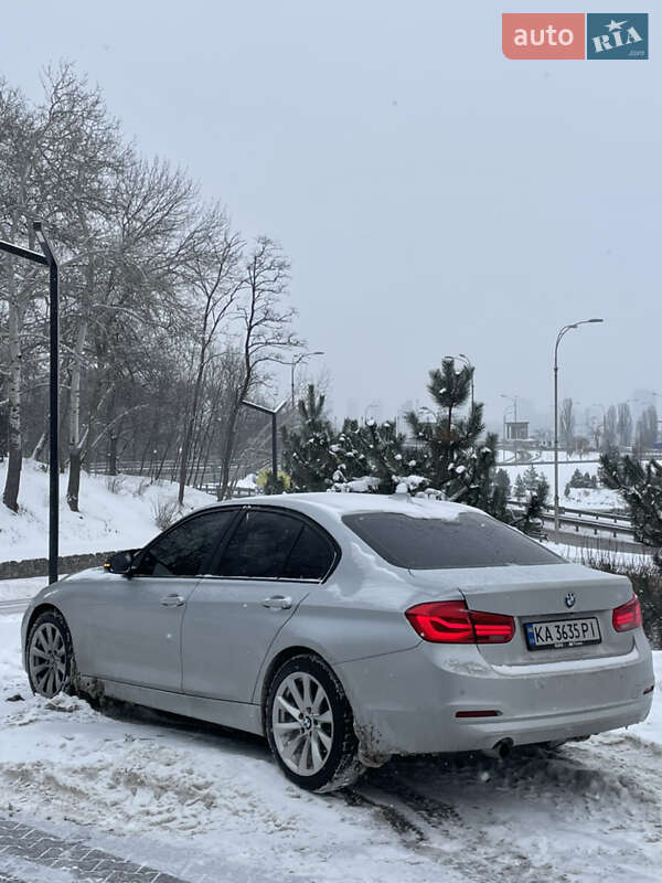 Седан BMW 3 Series 2016 в Киеве