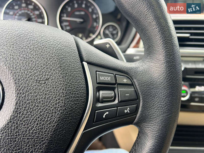 Седан BMW 3 Series 2017 в Киеве
