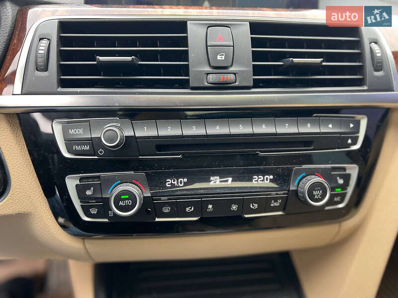 Седан BMW 3 Series 2017 в Киеве