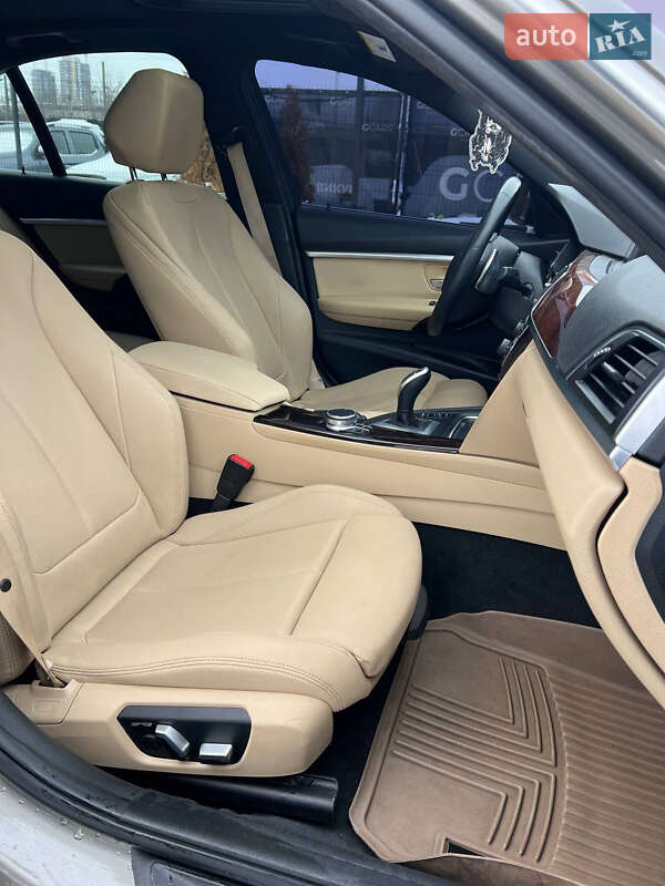 Седан BMW 3 Series 2017 в Киеве