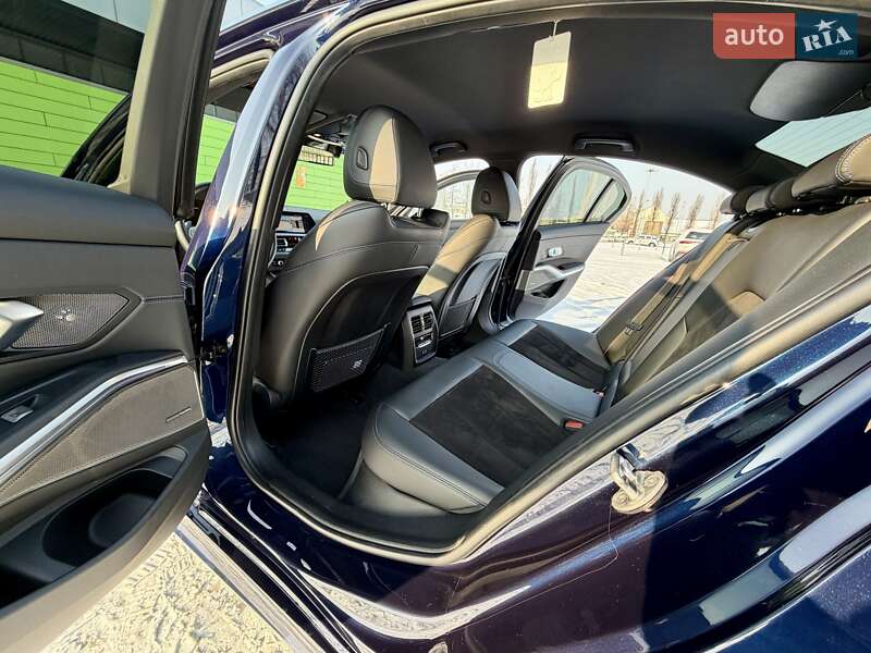 Седан BMW 3 Series 2021 в Киеве