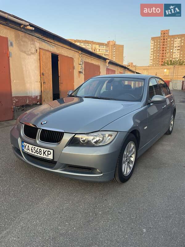Седан BMW 3 Series 2006 в Киеве