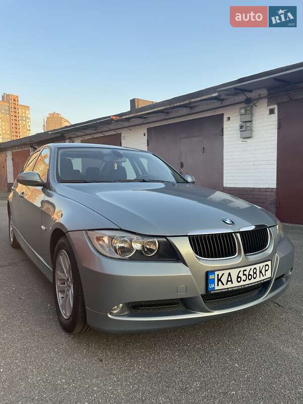 Седан BMW 3 Series 2006 в Киеве