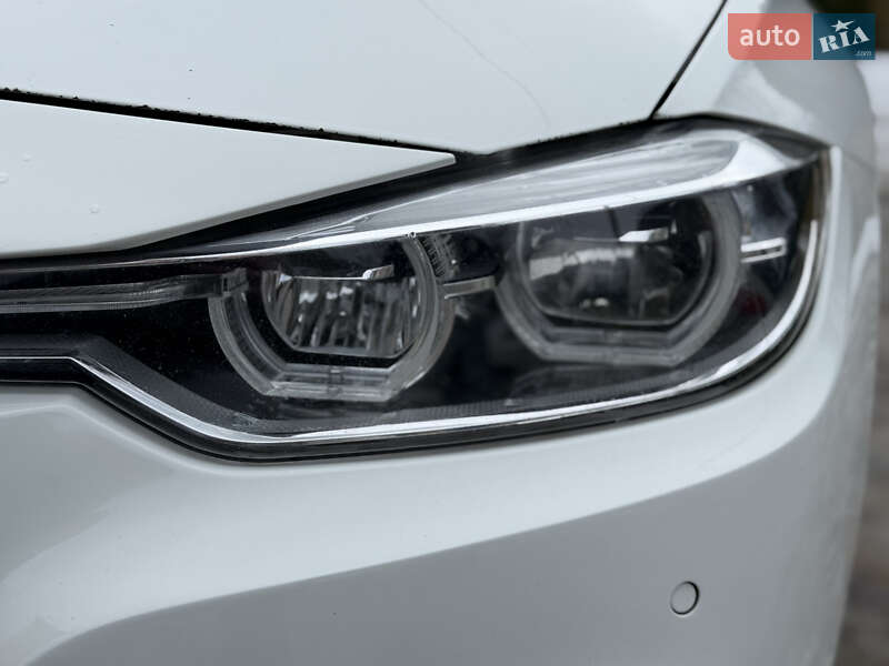 Седан BMW 3 Series 2017 в Могилев-Подольске