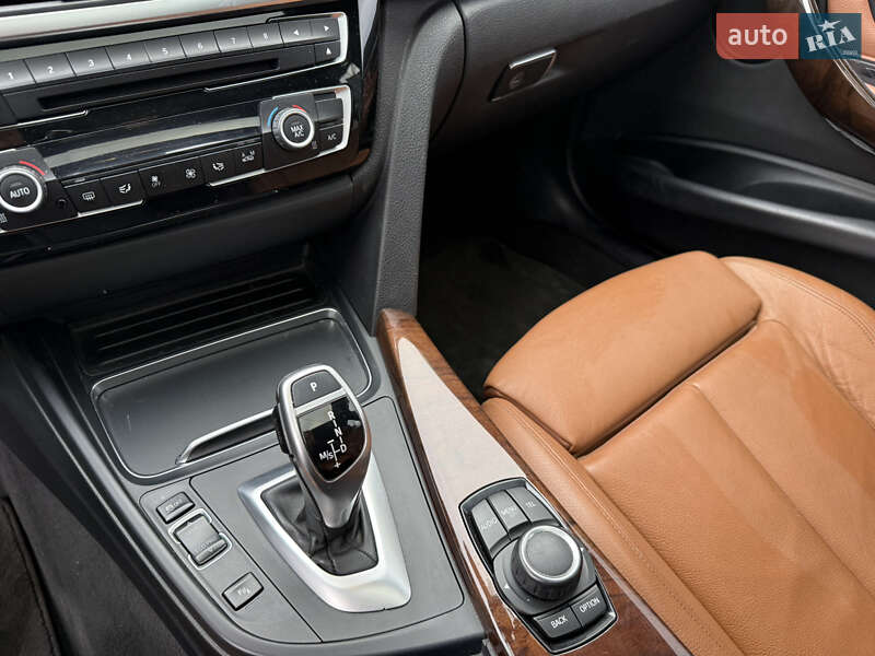 Седан BMW 3 Series 2017 в Могилев-Подольске