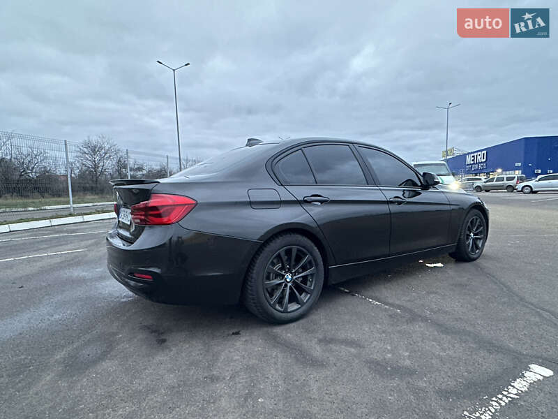 Седан BMW 3 Series 2016 в Полтаве
