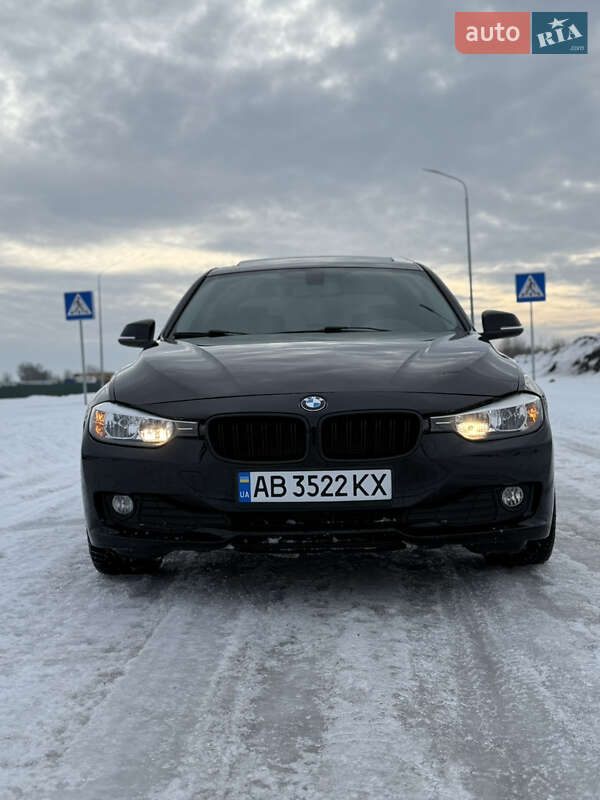 Седан BMW 3 Series 2016 в Виннице