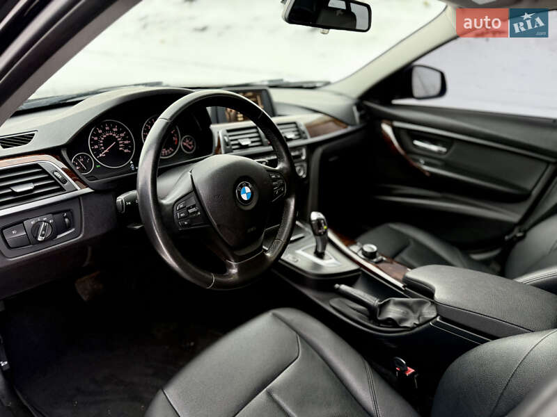 Седан BMW 3 Series 2016 в Виннице