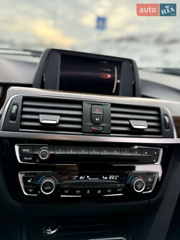 Седан BMW 3 Series 2016 в Виннице