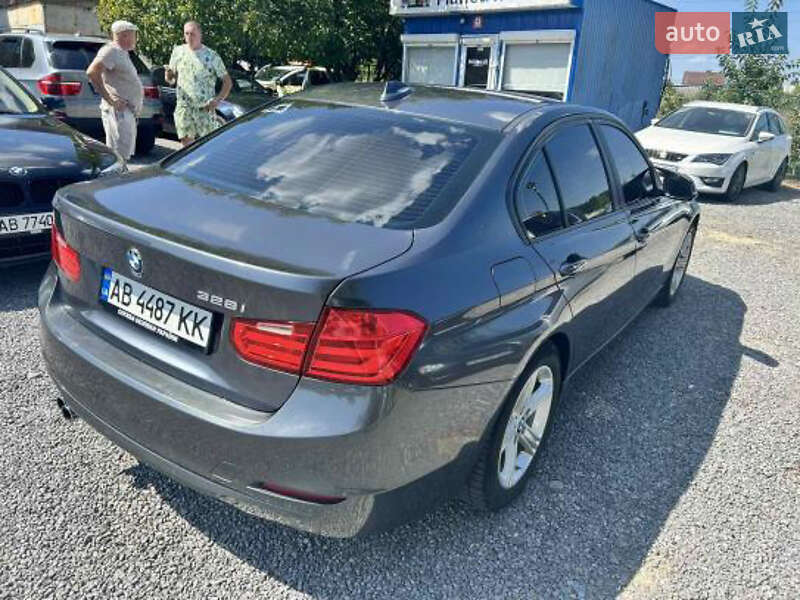 Седан BMW 3 Series 2013 в Виннице