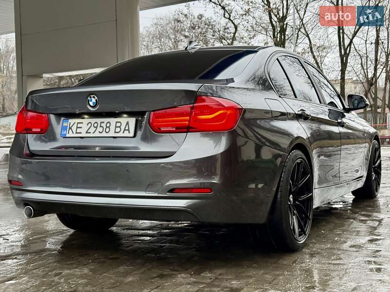 Седан BMW 3 Series 2016 в Днепре