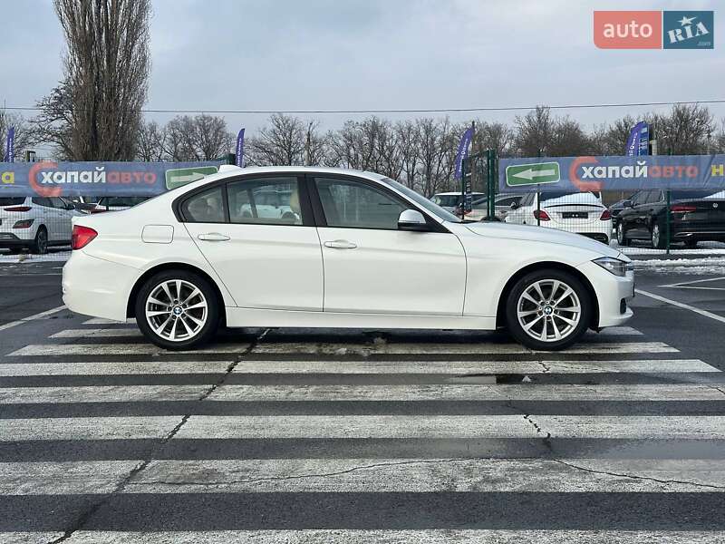 Седан BMW 3 Series 2016 в Одессе
