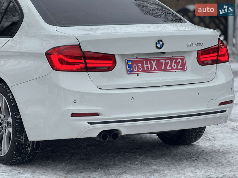Седан BMW 3 Series 2015 в Сарнах