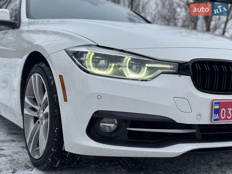 Седан BMW 3 Series 2015 в Сарнах