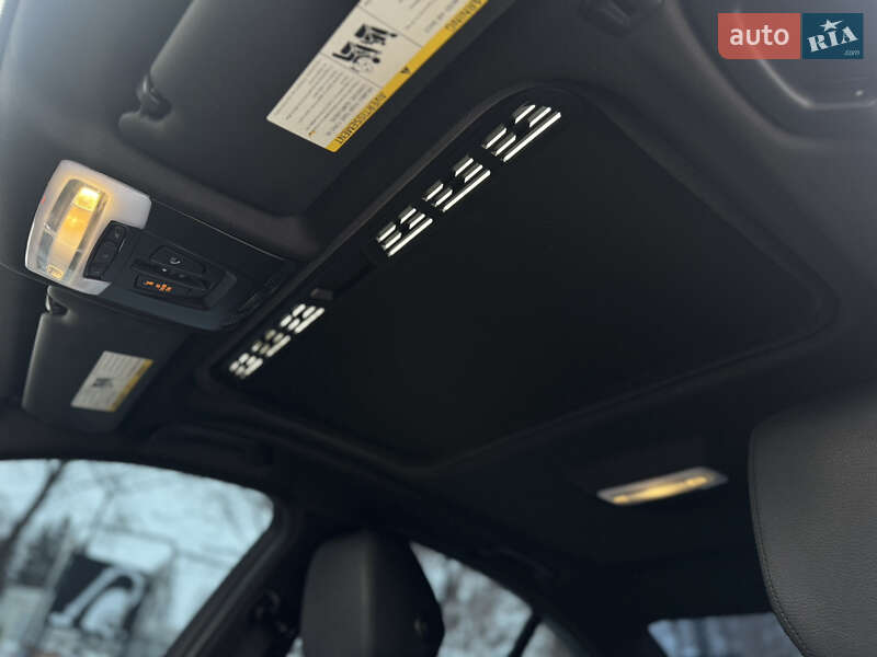 Седан BMW 3 Series 2015 в Сарнах