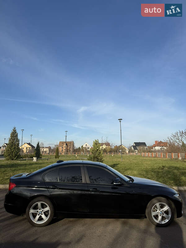 Седан BMW 3 Series 2013 в Ровно фото 5 Седан BMW 3 Series 2013 в Ровно