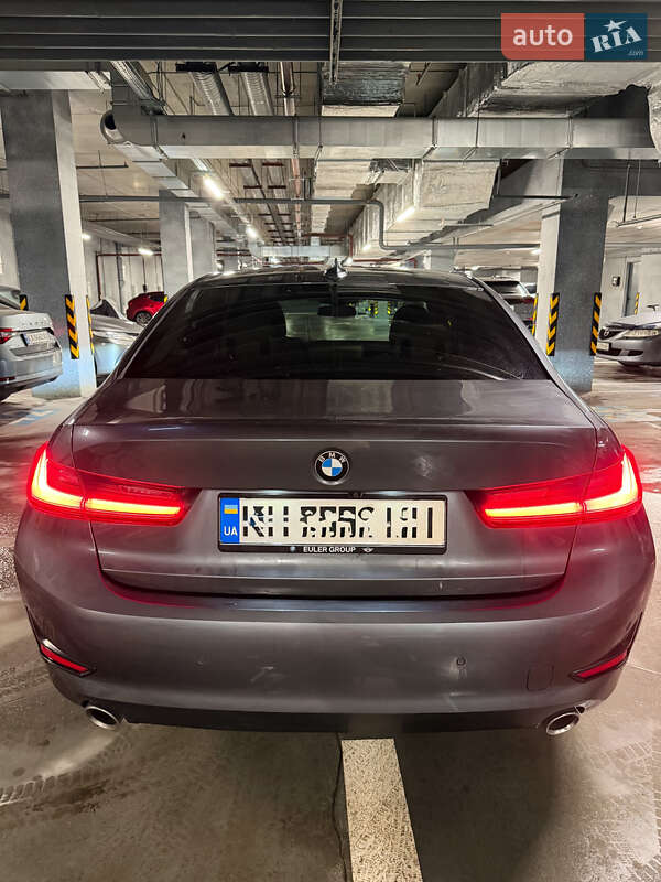 Седан BMW 3 Series 2019 в Киеве