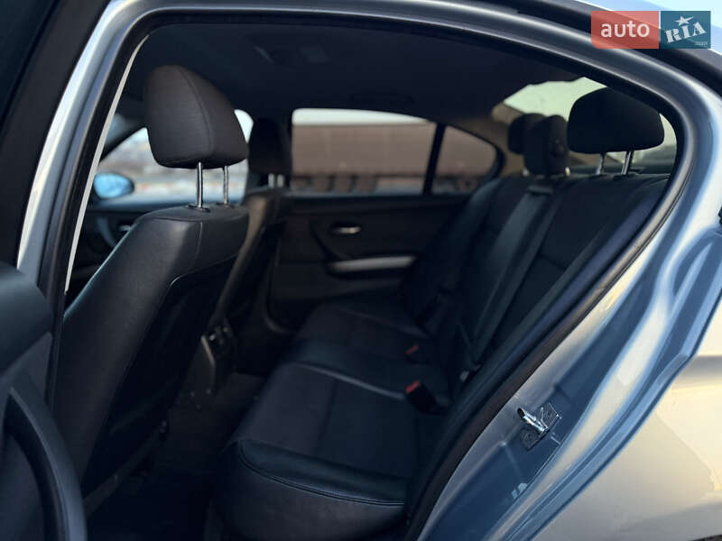 Седан BMW 3 Series 2006 в Черновцах