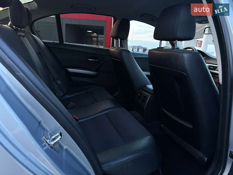 Седан BMW 3 Series 2006 в Черновцах