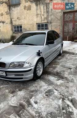 Седан BMW 3 Series 2001 в Корце