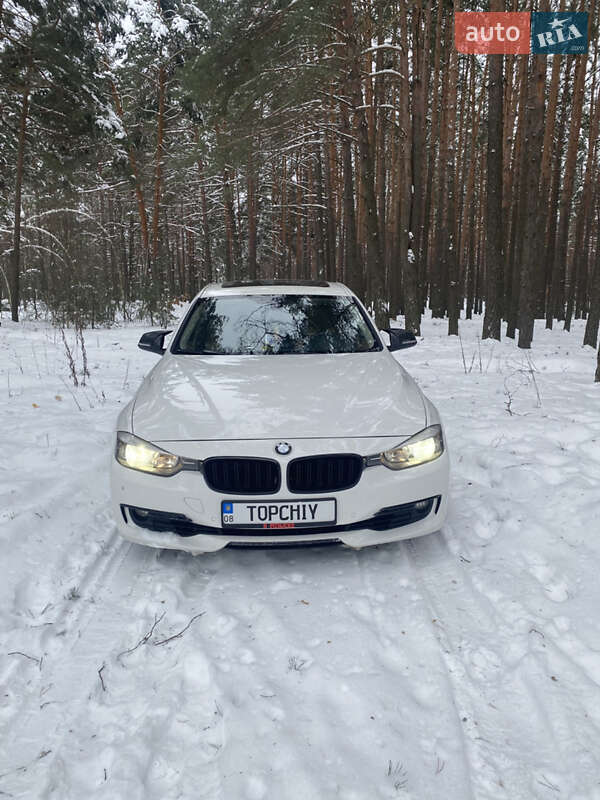 Седан BMW 3 Series 2013 в Чернигове фото Седан BMW 3 Series 2013 в Чернигове