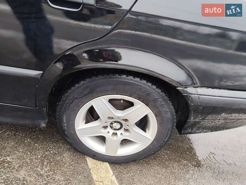Седан BMW 3 Series 1997 в Киеве