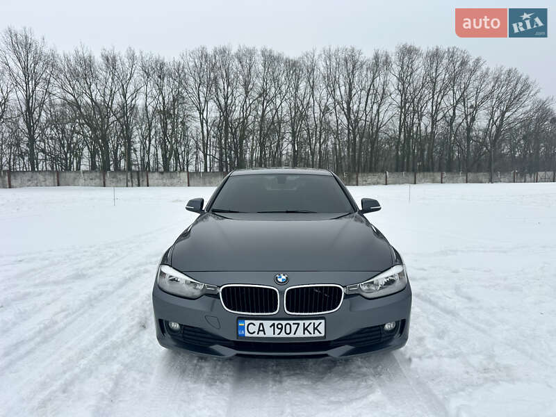 Седан BMW 3 Series 2014 в Умани