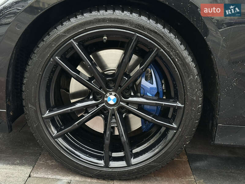 Седан BMW 3 Series 2019 в Киеве