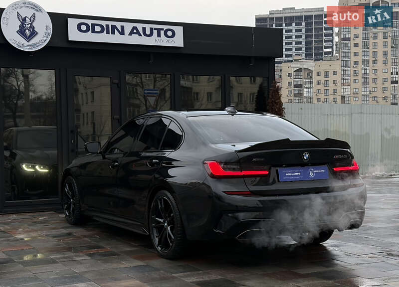 Седан BMW 3 Series 2019 в Киеве