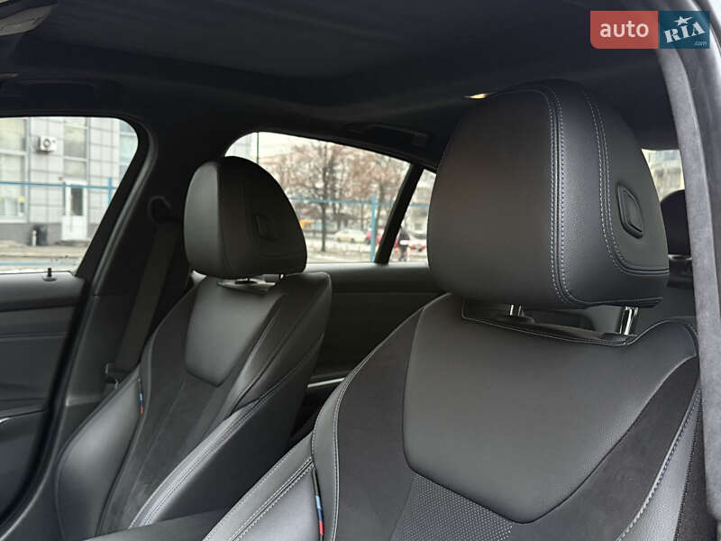 Седан BMW 3 Series 2019 в Киеве