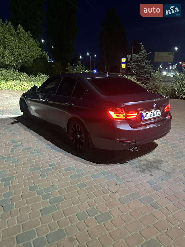 Седан BMW 3 Series 2013 в Павлограде