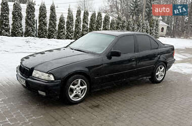 Седан BMW 3 Series 1993 в Косові