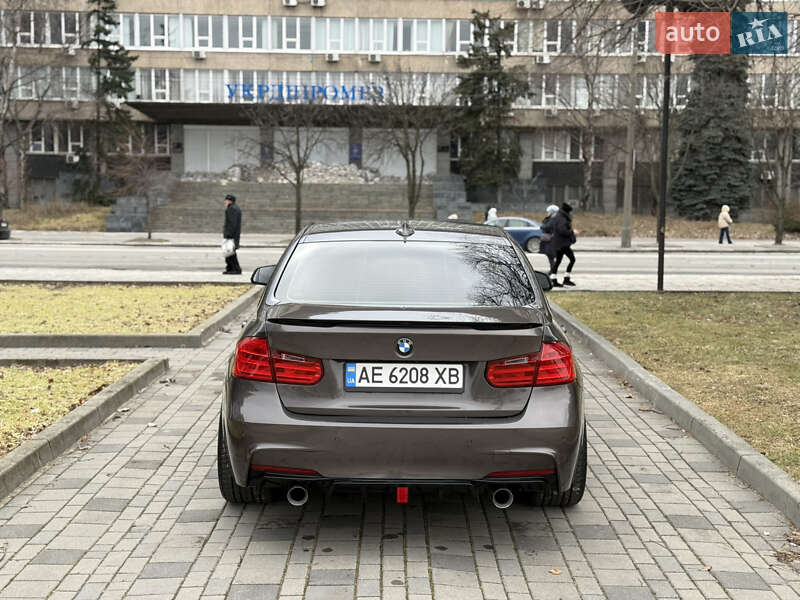 Седан BMW 3 Series 2014 в Днепре