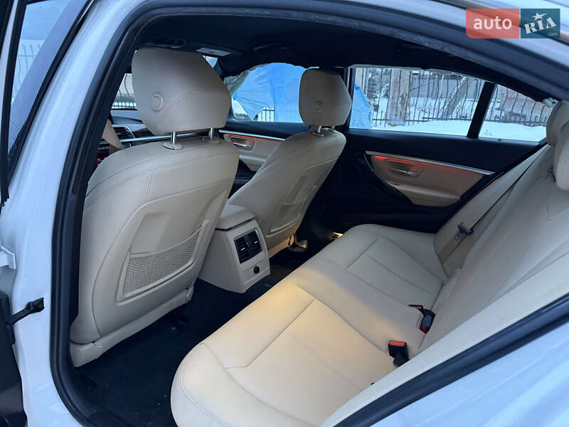 Седан BMW 3 Series 2017 в Львове