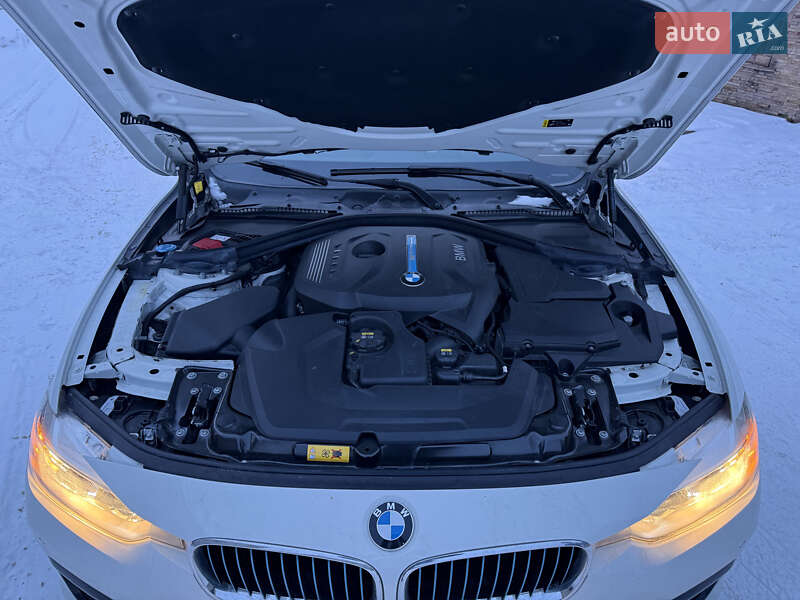 Седан BMW 3 Series 2017 в Львове