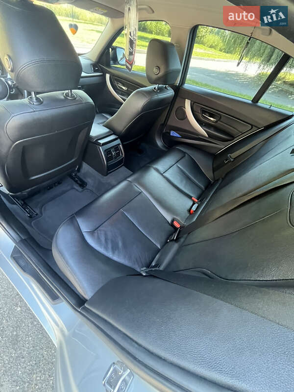 Седан BMW 3 Series 2015 в Александрие фото 6 Седан BMW 3 Series 2015 в Александрие