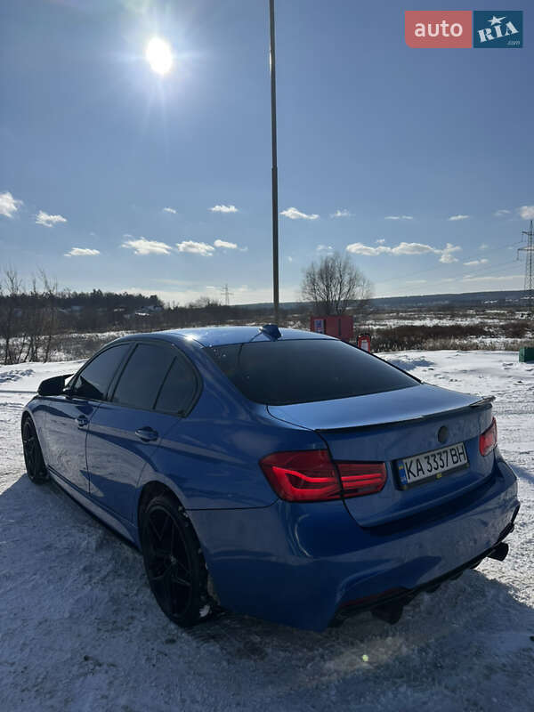 Седан BMW 3 Series 2016 в Киеве