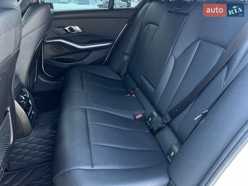 Седан BMW 3 Series 2019 в Киеве фото 44 Седан BMW 3 Series 2019 в Киеве